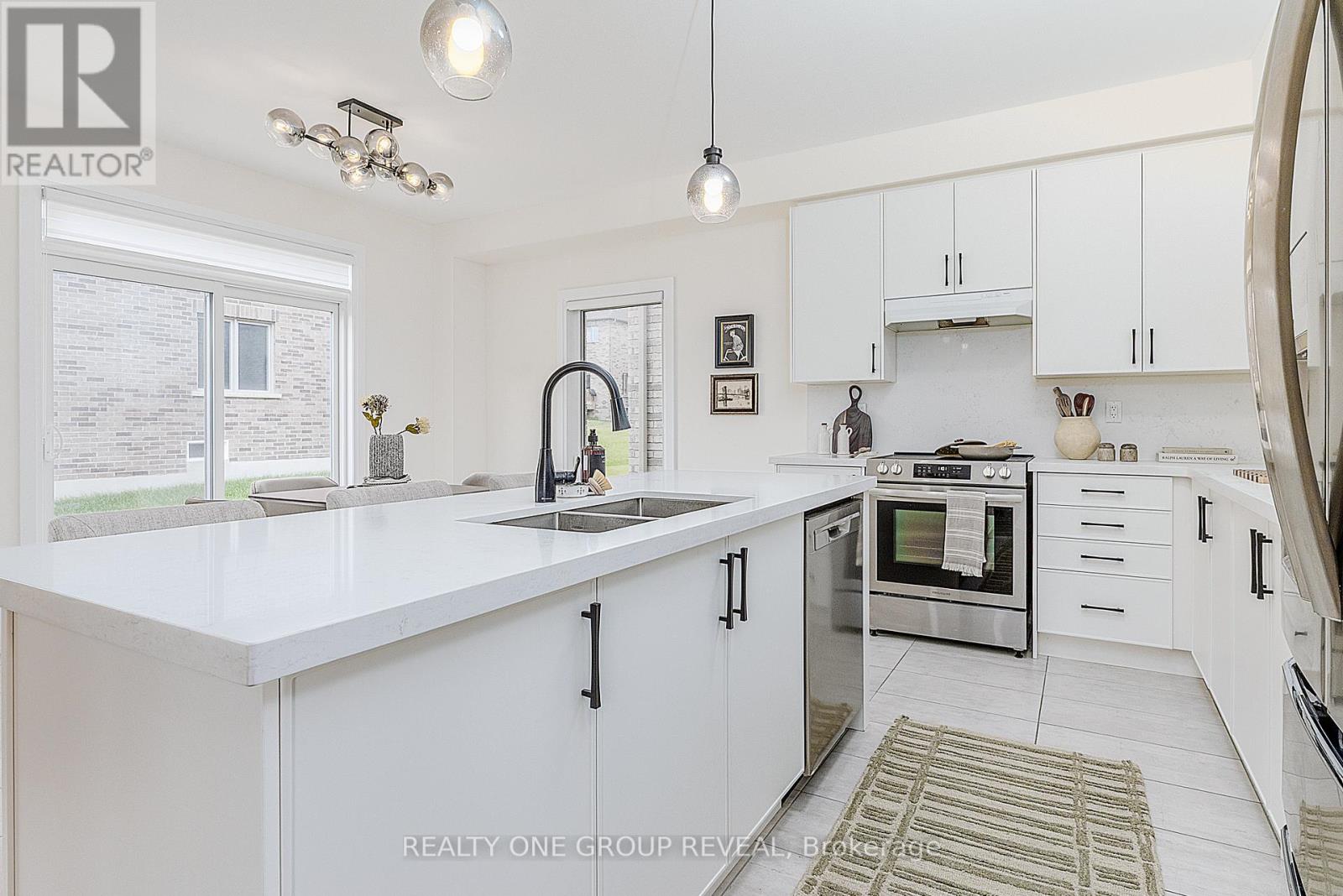 1 NORTH GARDEN BOULEVARD - 14