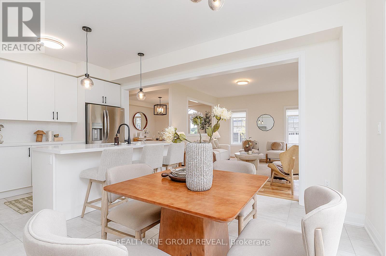 1 NORTH GARDEN BOULEVARD - 17
