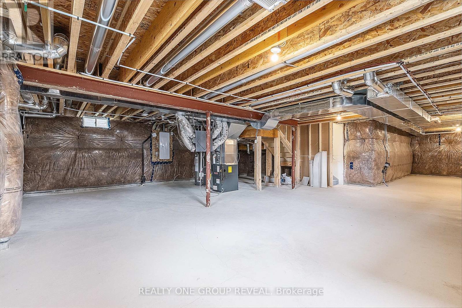 1 NORTH GARDEN BOULEVARD - 40