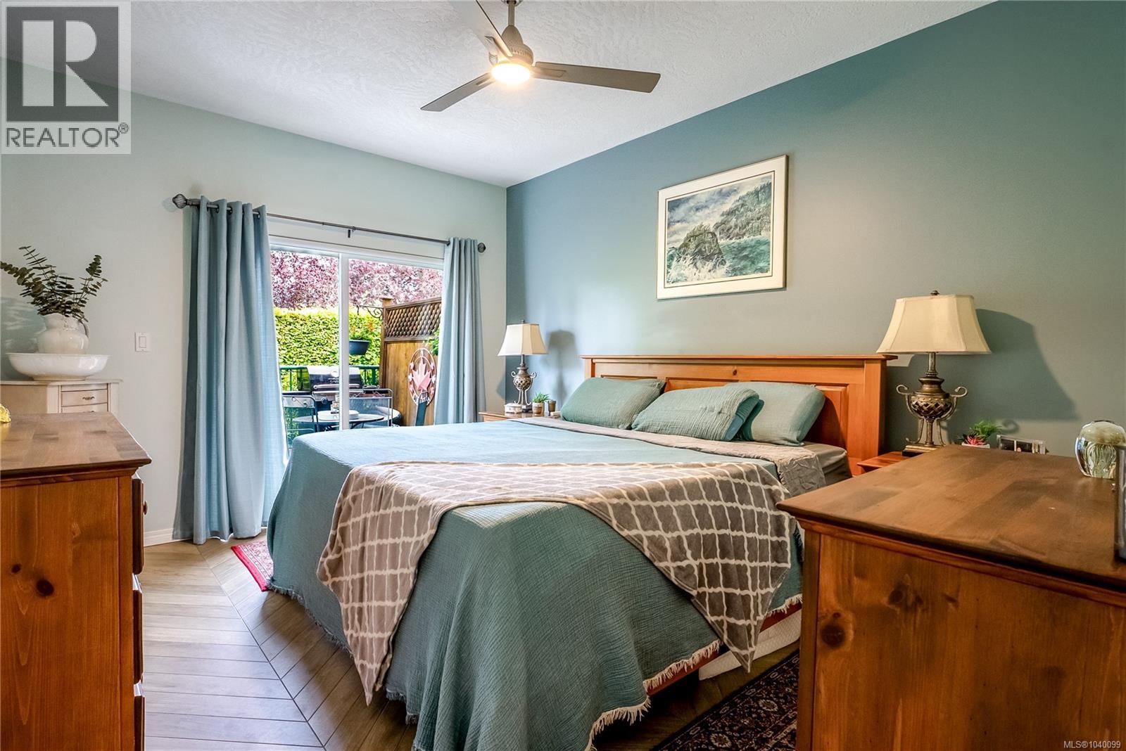 10 2235 Harbour Road, Sidney