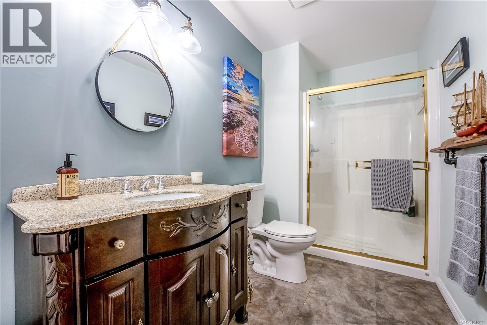 10 2235 Harbour Road, Sidney