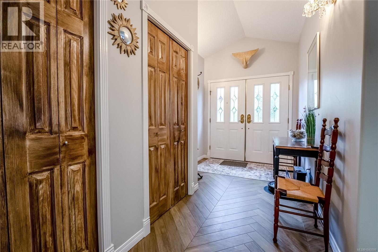 10 2235 Harbour Road, Sidney