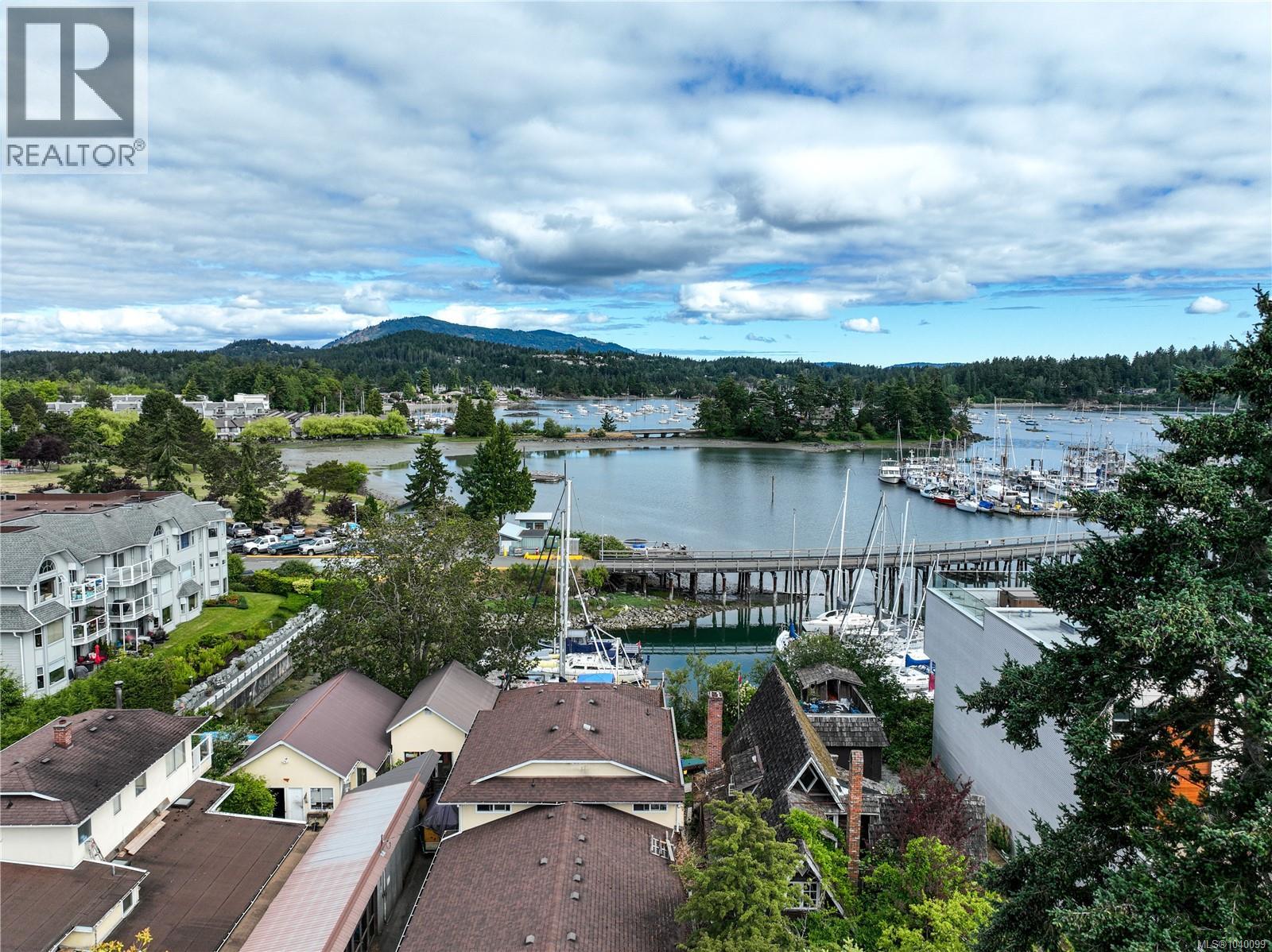 10 2235 Harbour Road, Sidney