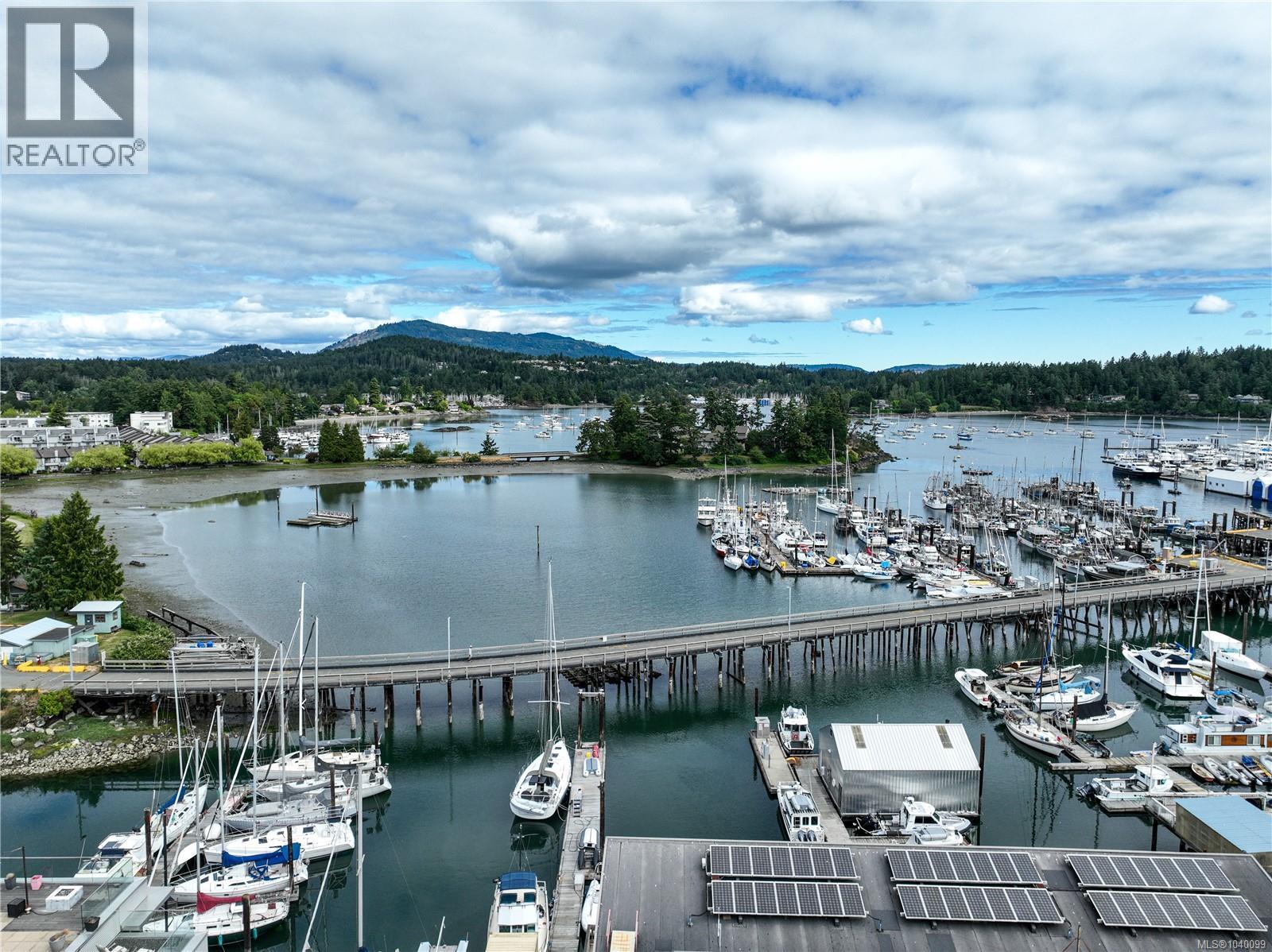 10 2235 Harbour Road, Sidney