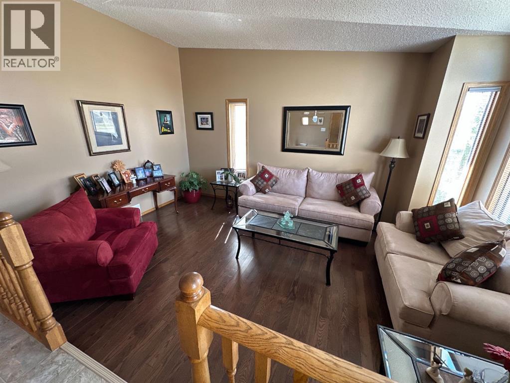 7129 99A Street S - 3