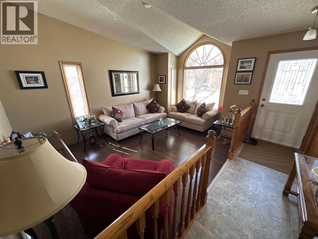 7129 99A Street S - 4