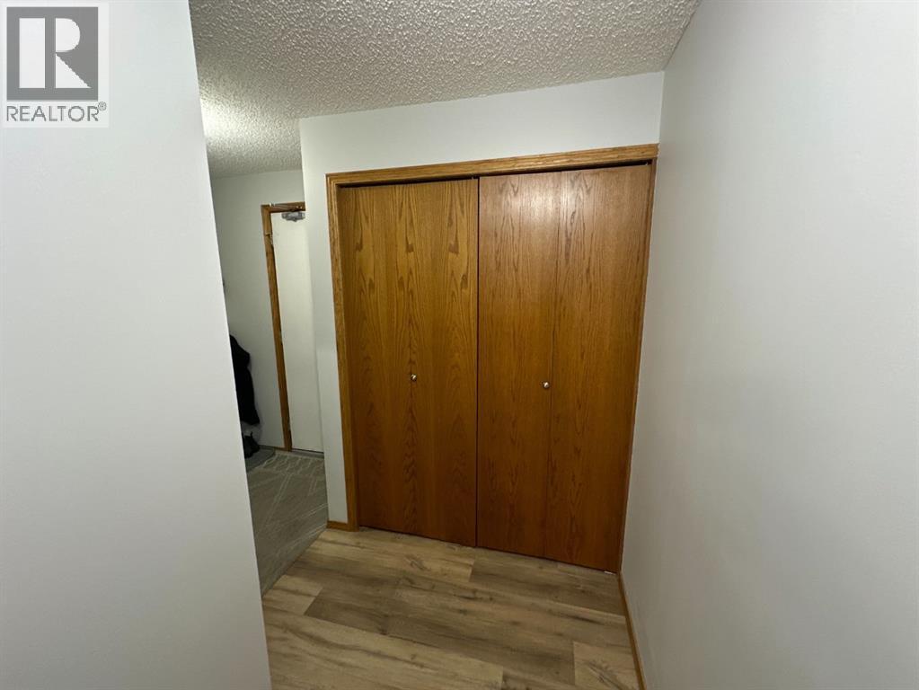 7129 99A Street S - 24