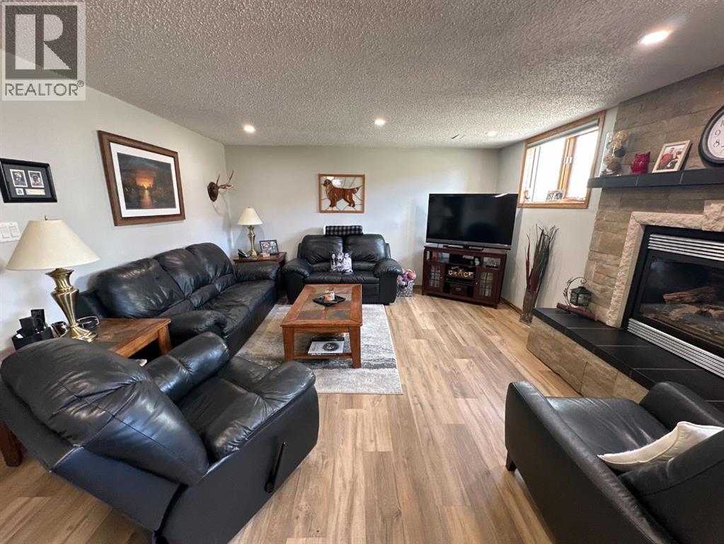 7129 99A Street S - 20