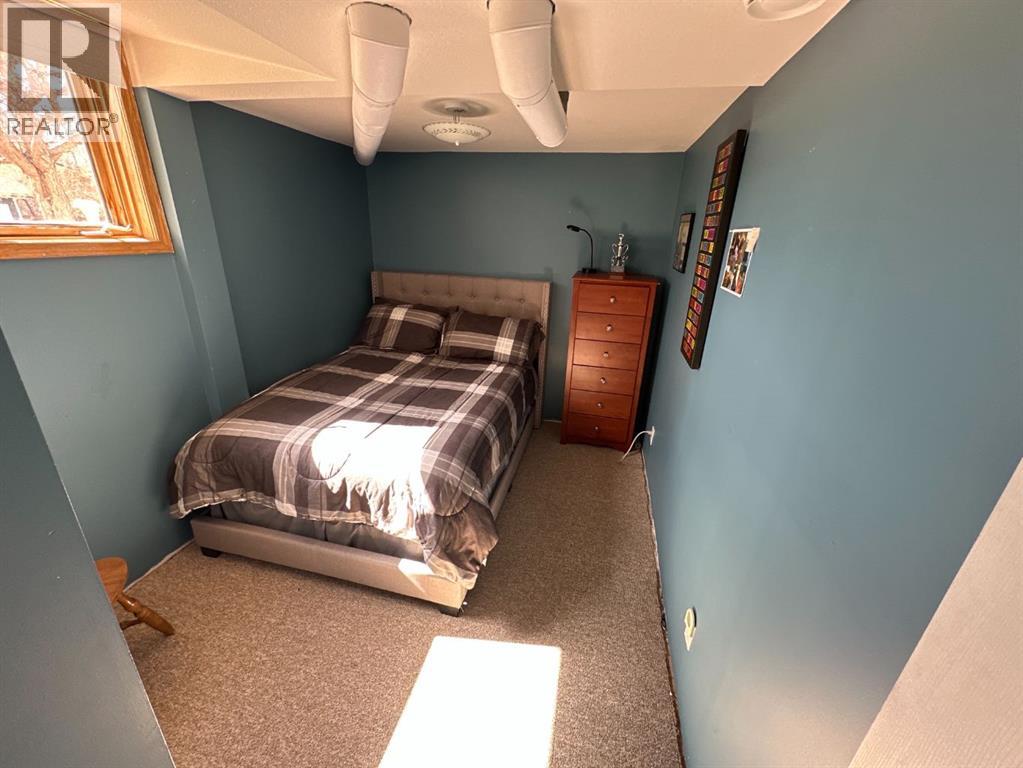 7129 99A Street S - 29