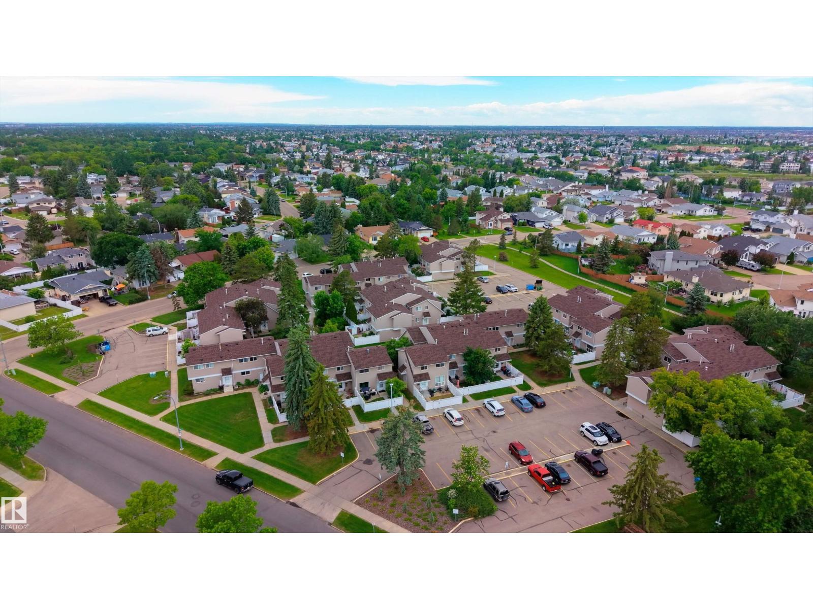 15217 54 ST NW - 34