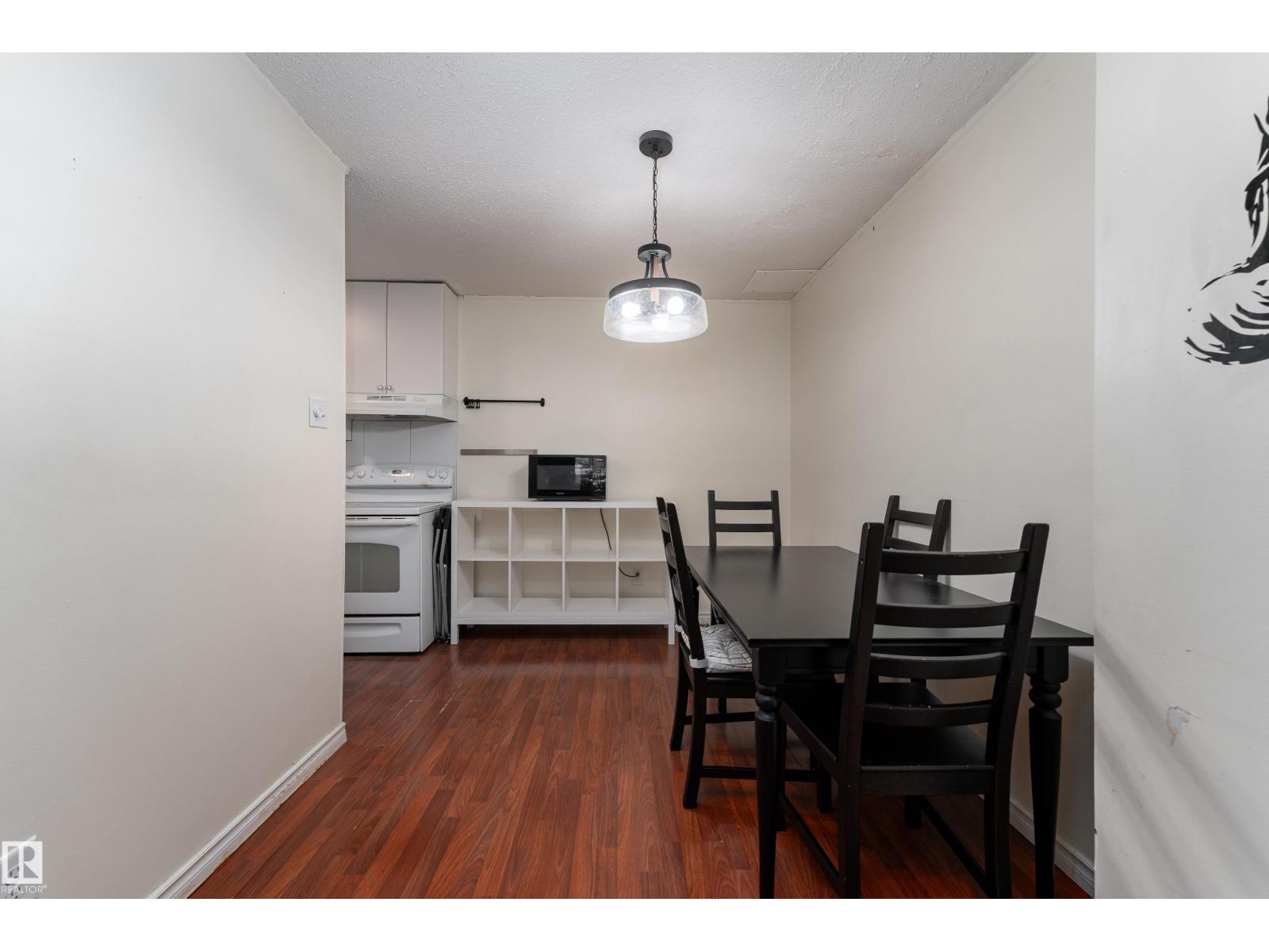 15217 54 ST NW - 12