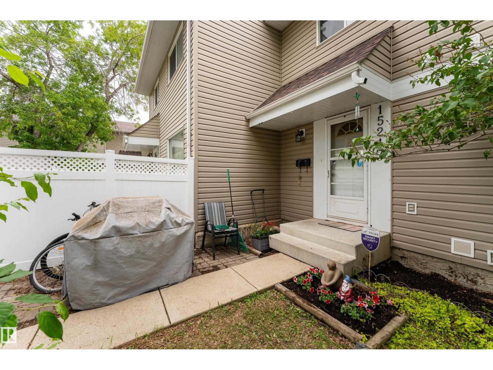 15217 54 ST NW - 7