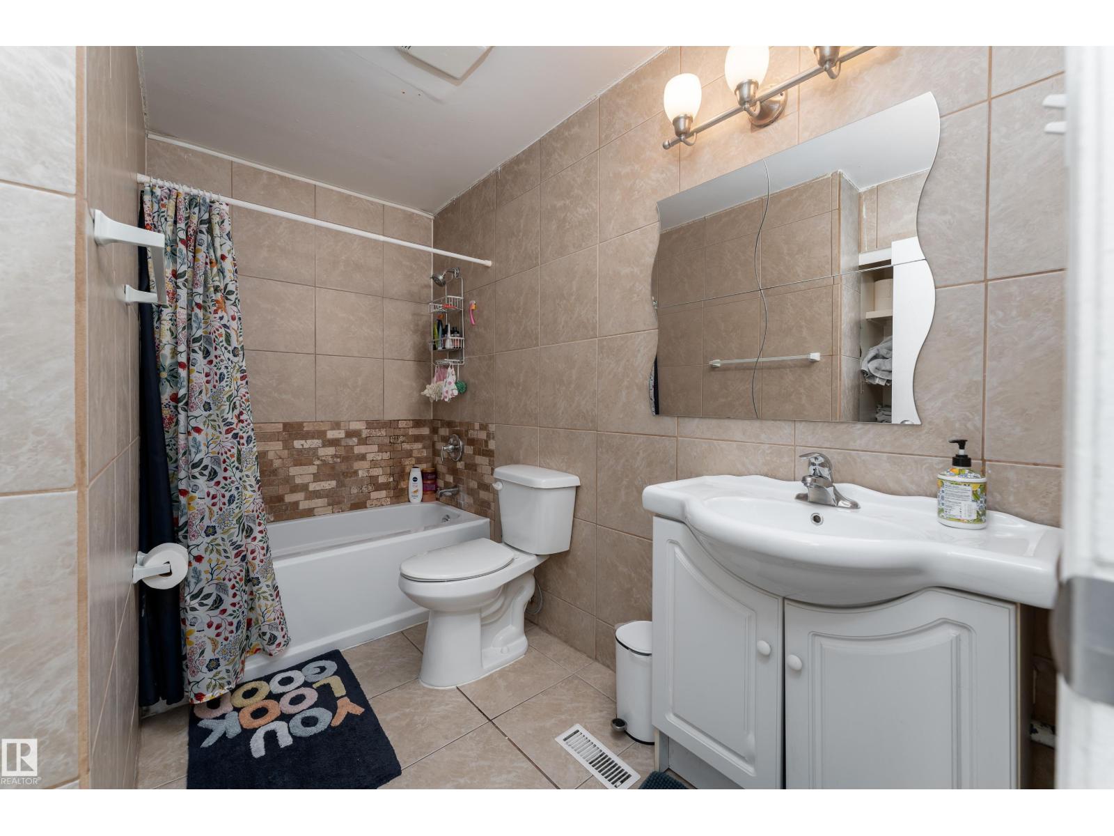 15217 54 ST NW - 20
