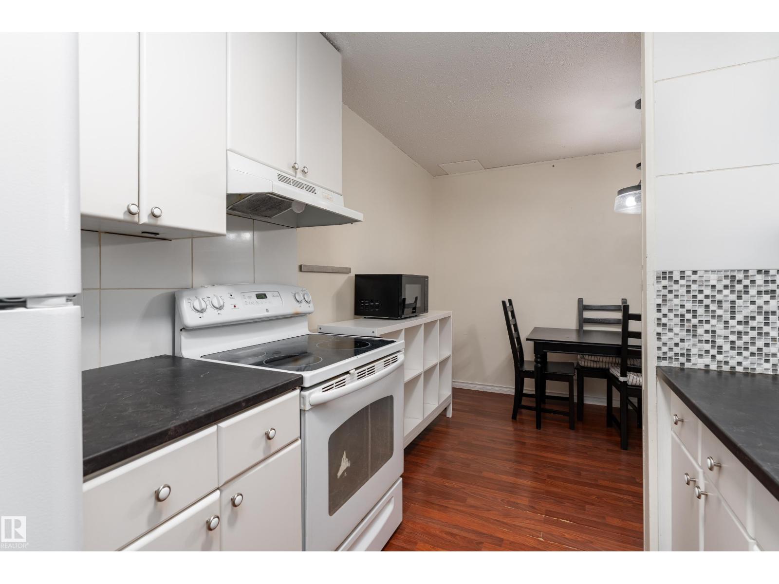 15217 54 ST NW - 13