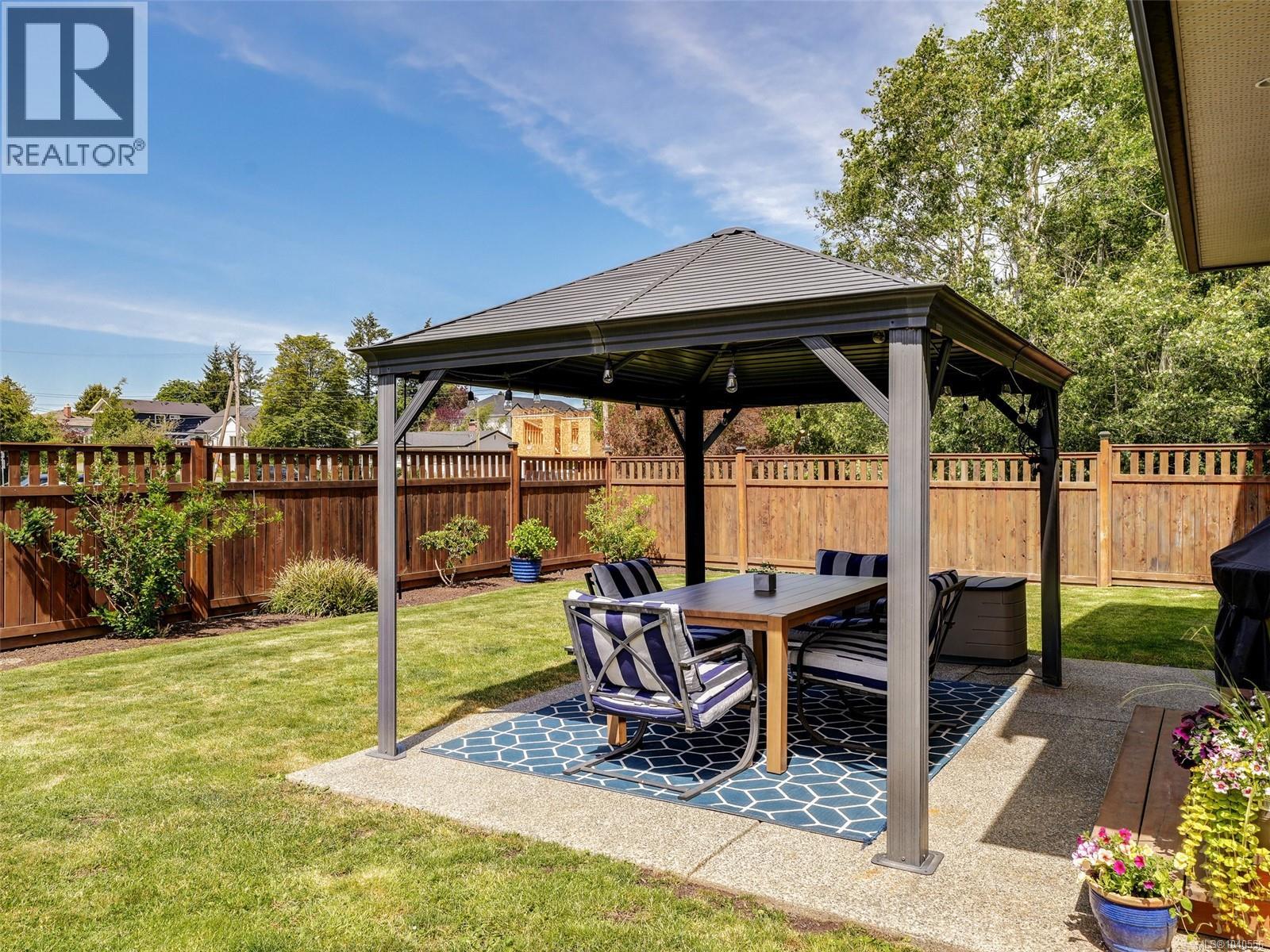  4086 Copperridge Lane, Saanich
