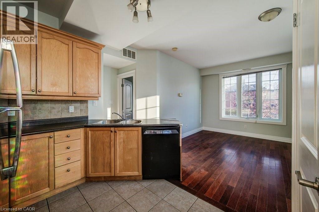 #201 555 KING Street E - 4