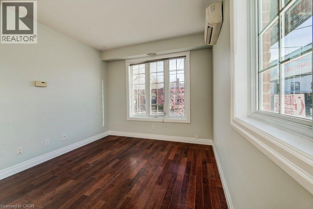 #201 555 KING Street E - 9