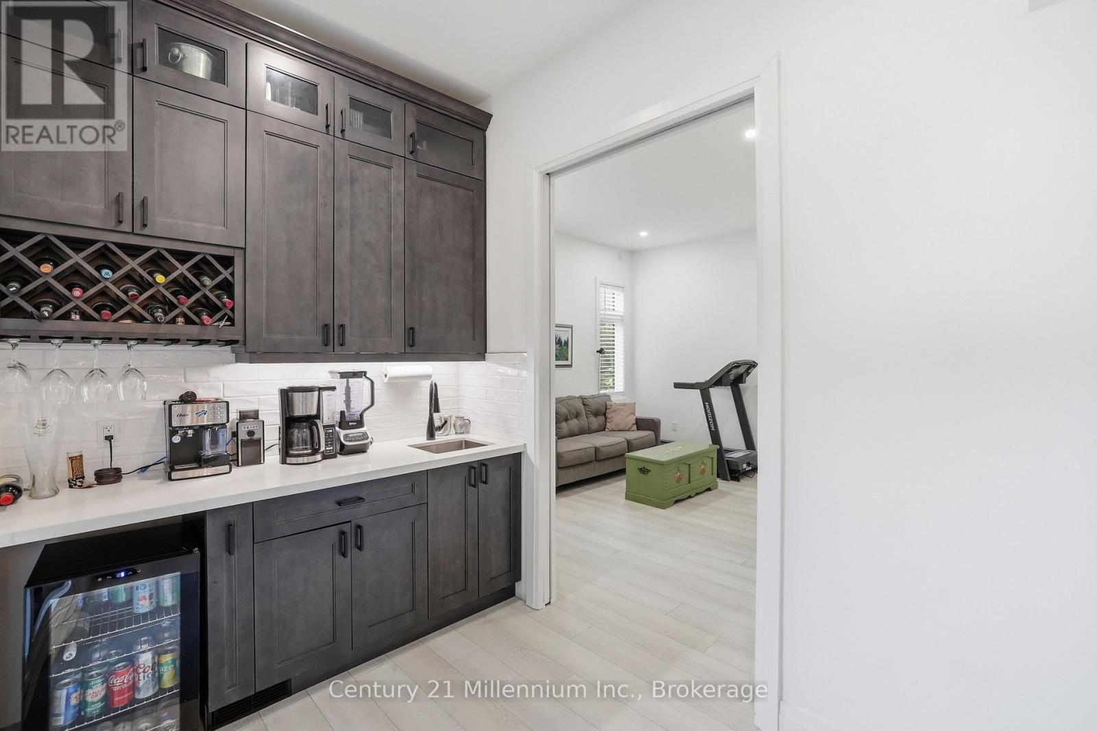 113 SMALLMAN DRIVE - 20