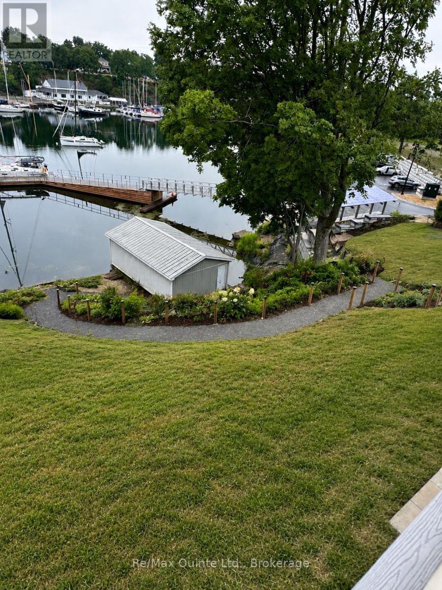 125 VILLENEUVE DRIVE - 10