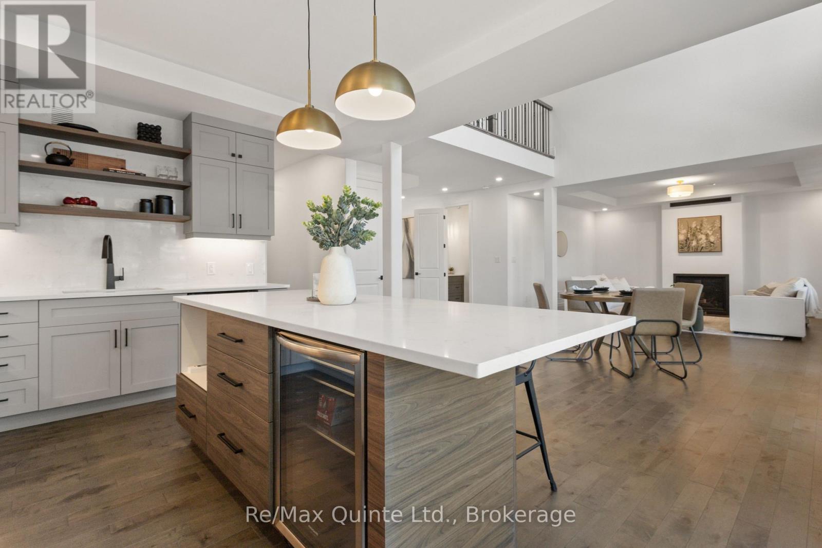 125 VILLENEUVE DRIVE - 15