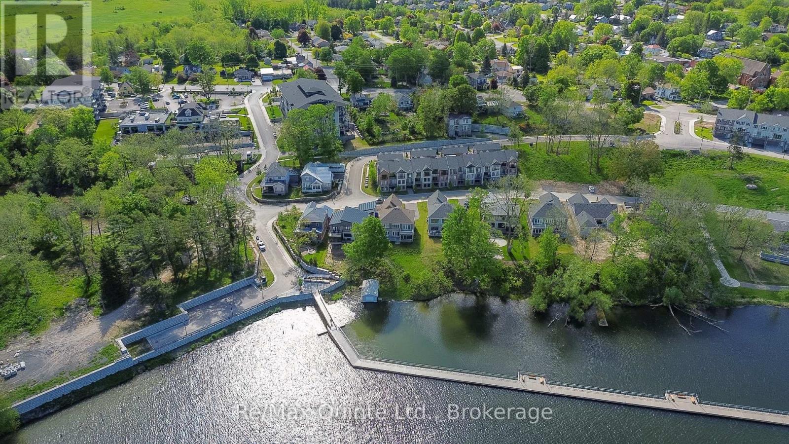 125 VILLENEUVE DRIVE - 43