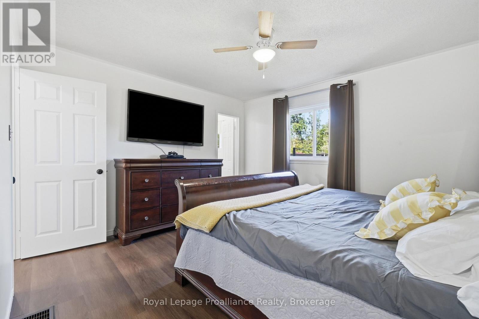 13 FORESTER DRIVE - 23