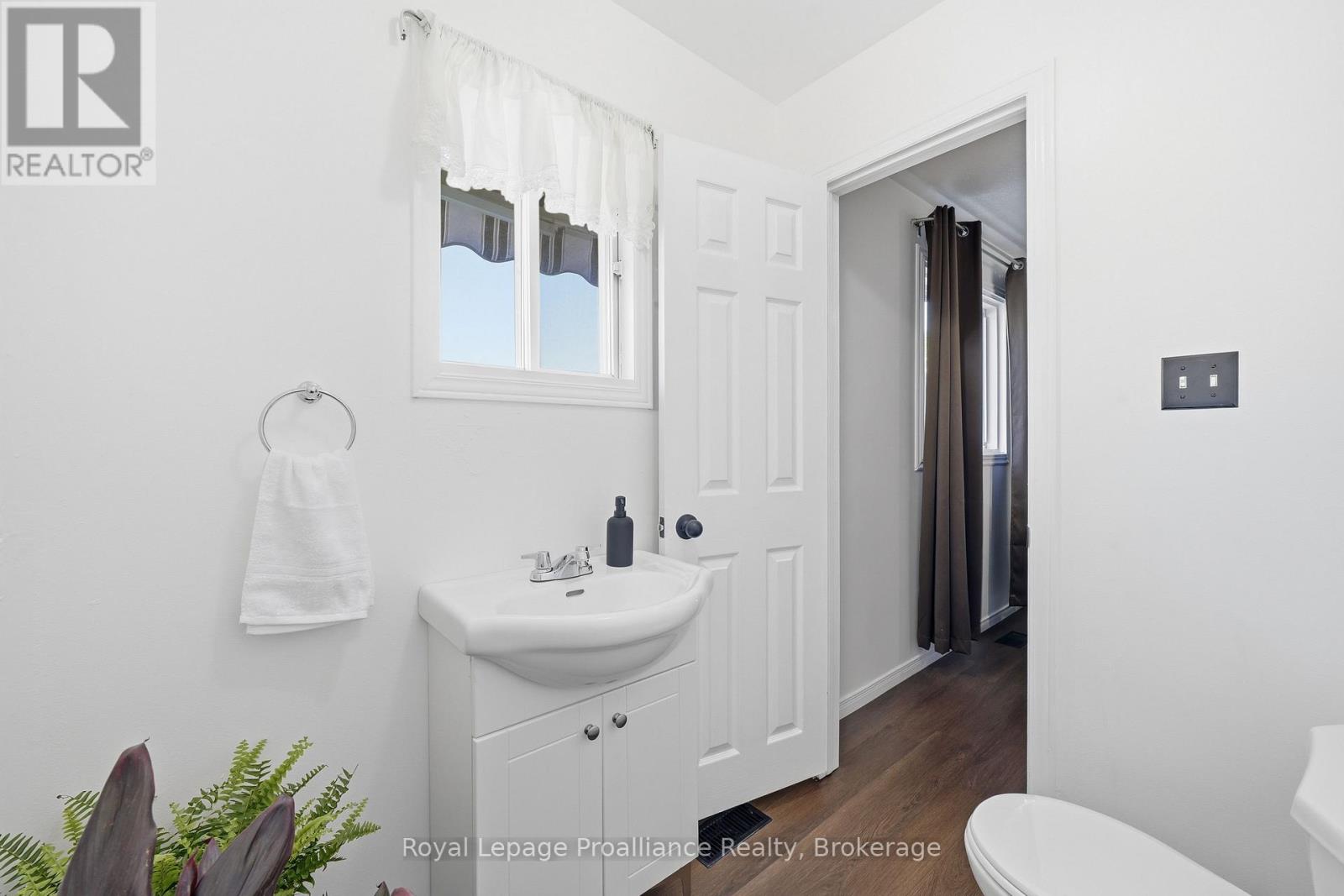 13 FORESTER DRIVE - 25