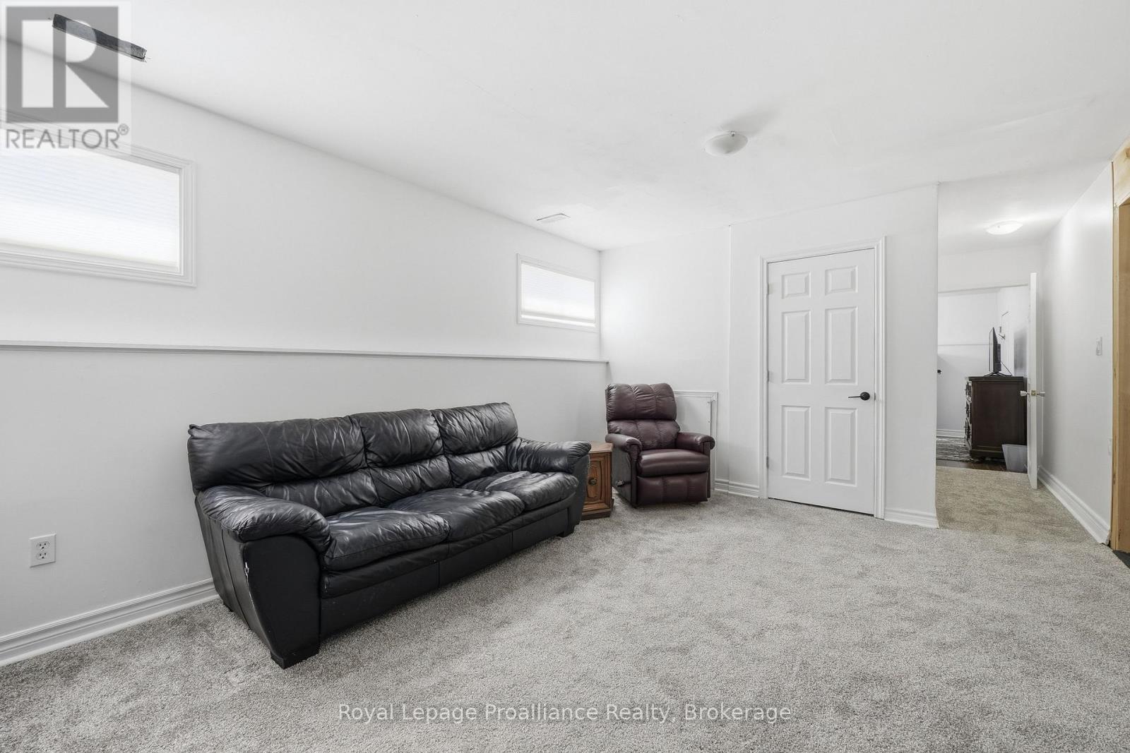 13 FORESTER DRIVE - 28