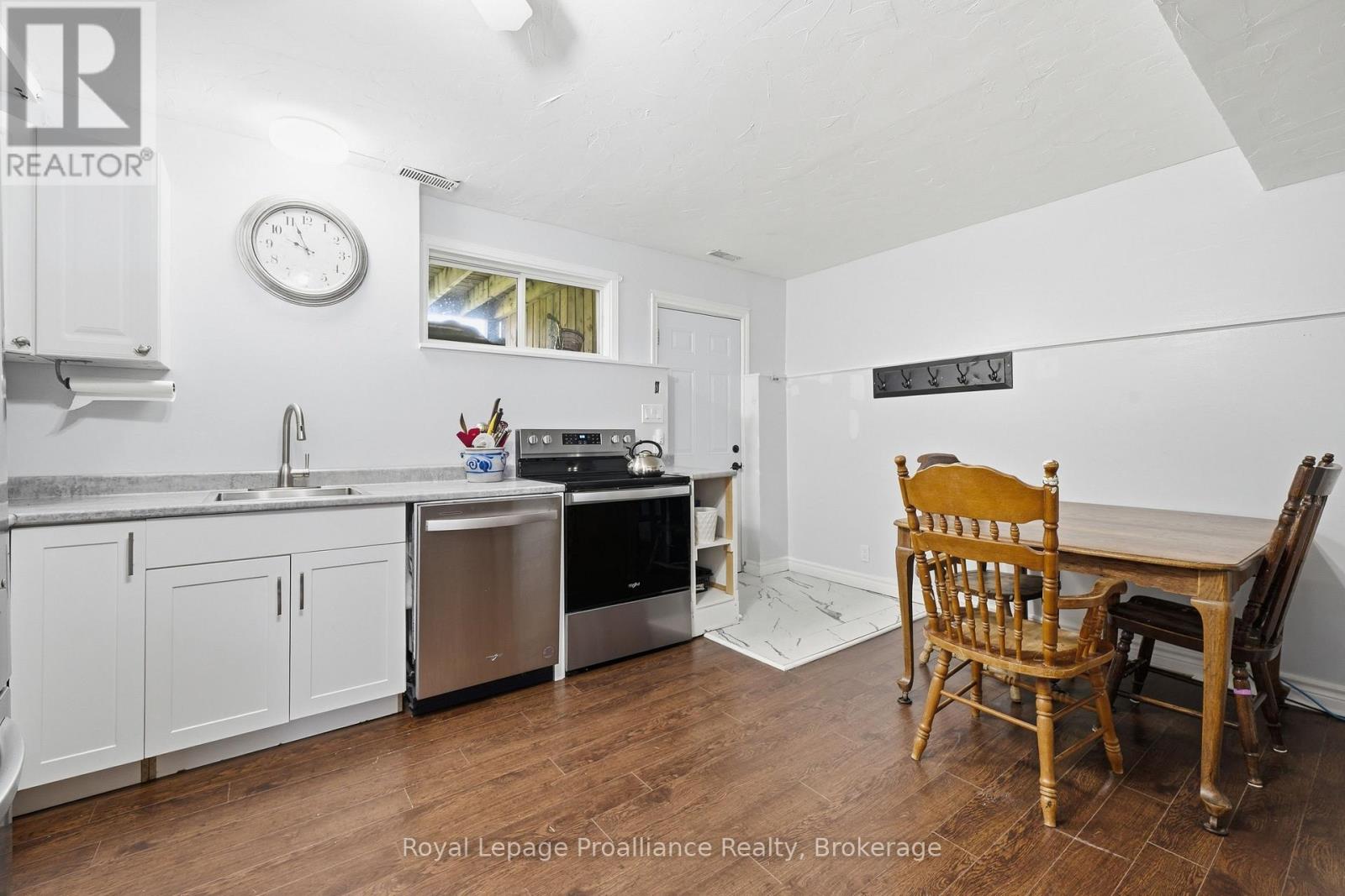 13 FORESTER DRIVE - 30