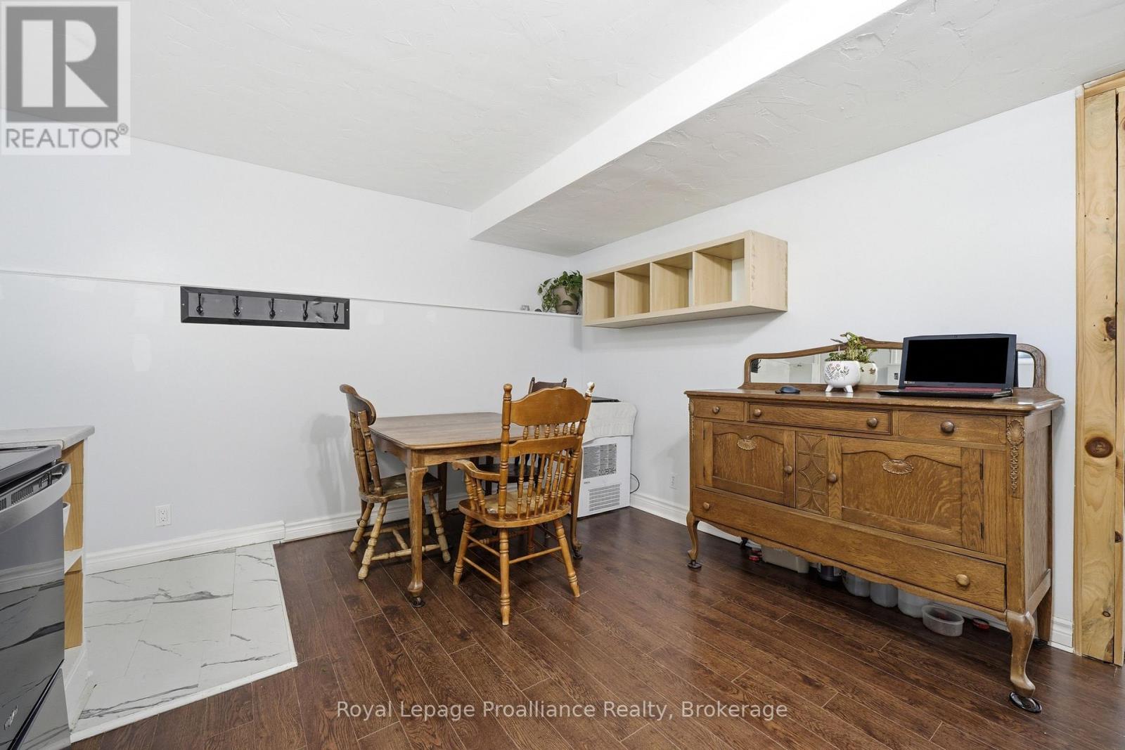 13 FORESTER DRIVE - 33