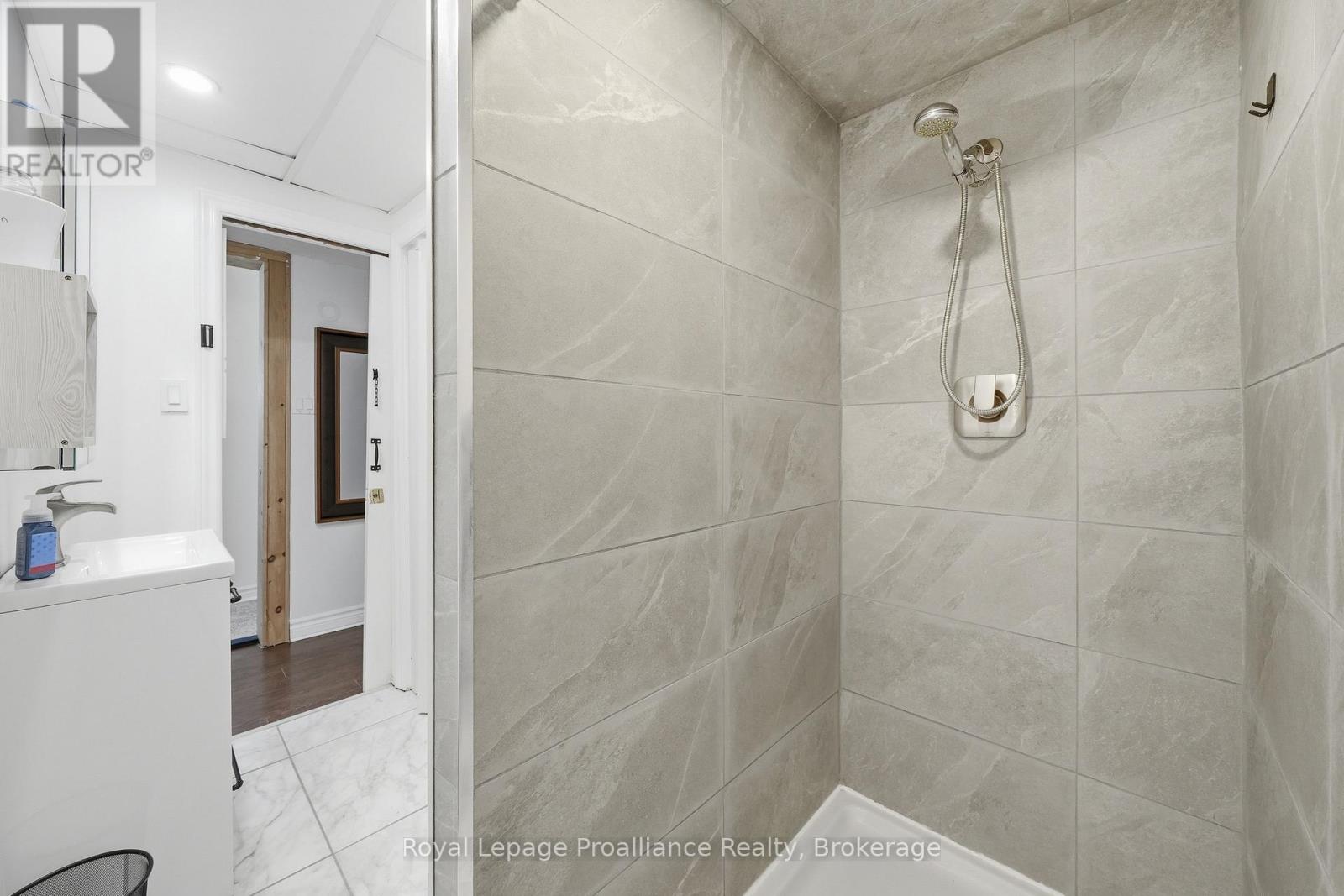 13 FORESTER DRIVE - 34