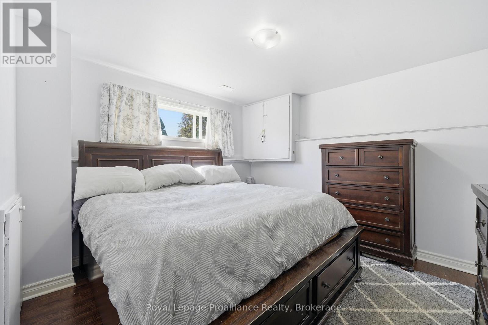 13 FORESTER DRIVE - 37