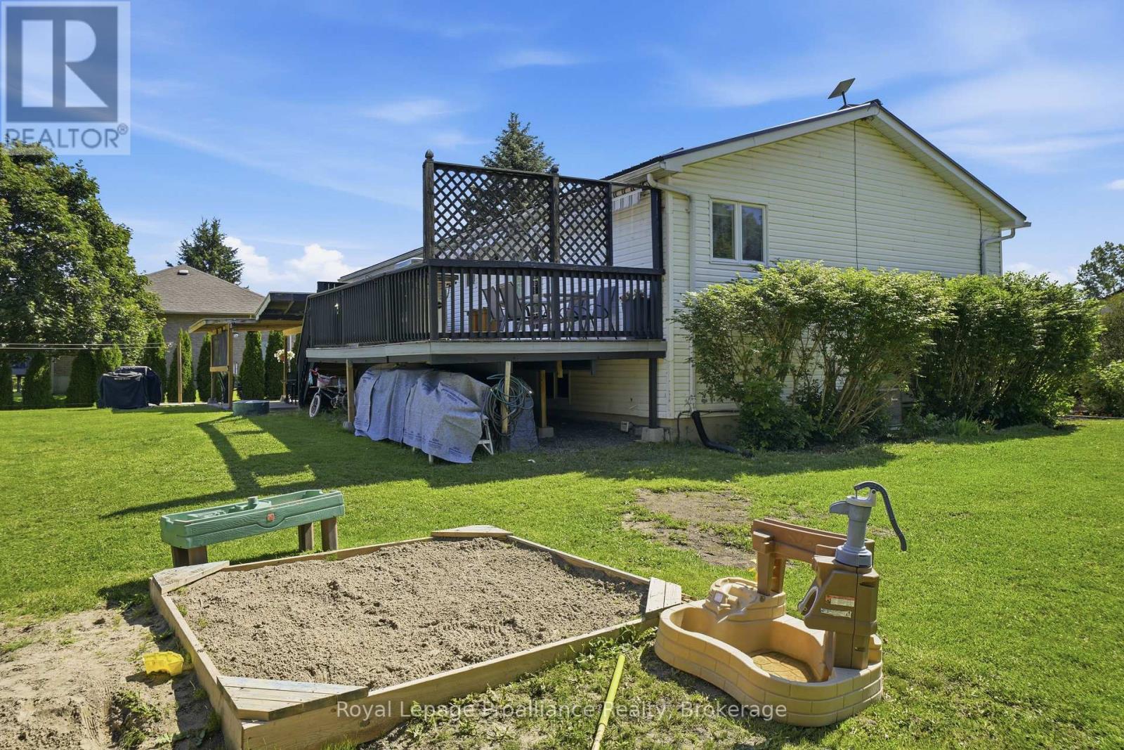 13 FORESTER DRIVE - 44