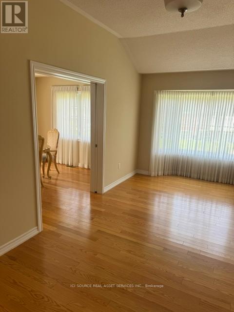 19 LELAND LANE E - 10