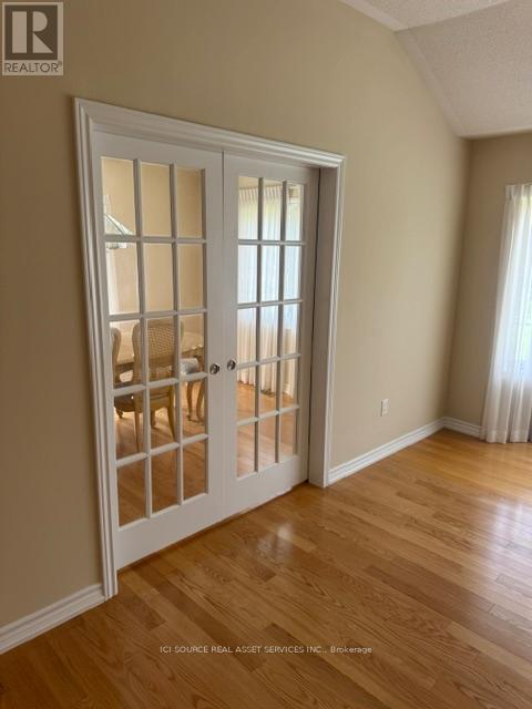 19 LELAND LANE E - 11