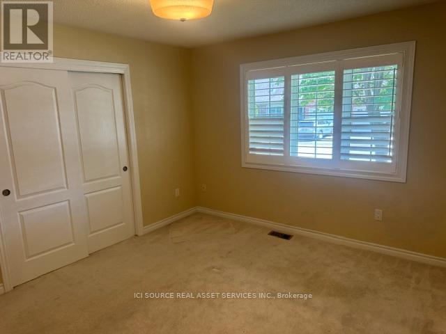 19 LELAND LANE E - 18