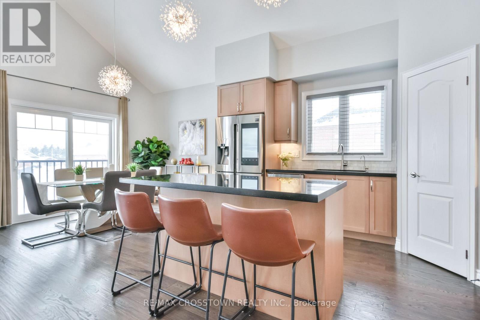 22 STEWART CRESCENT - 11