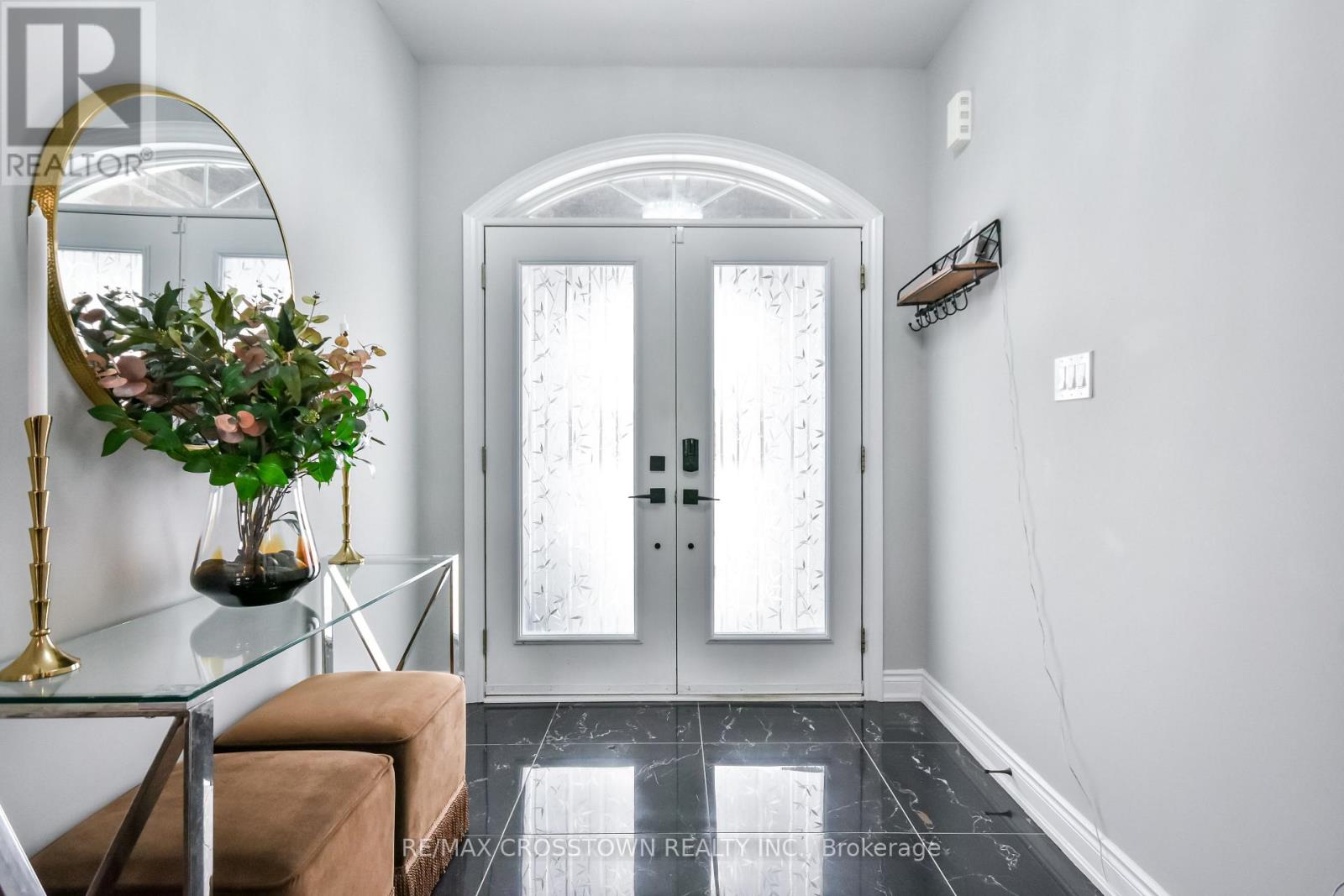 22 STEWART CRESCENT - 2