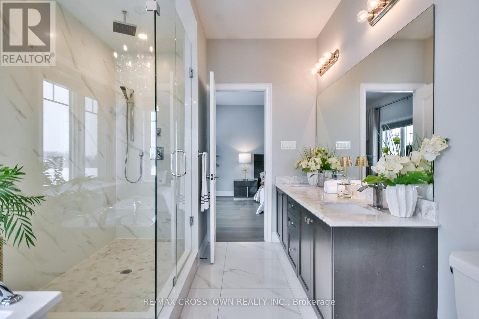 22 STEWART CRESCENT - 27