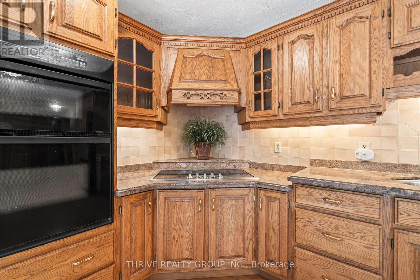 255 RIDGEWOOD CRESCENT - 16
