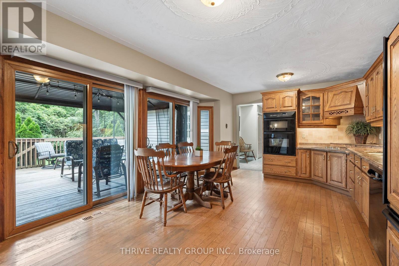 255 RIDGEWOOD CRESCENT - 17
