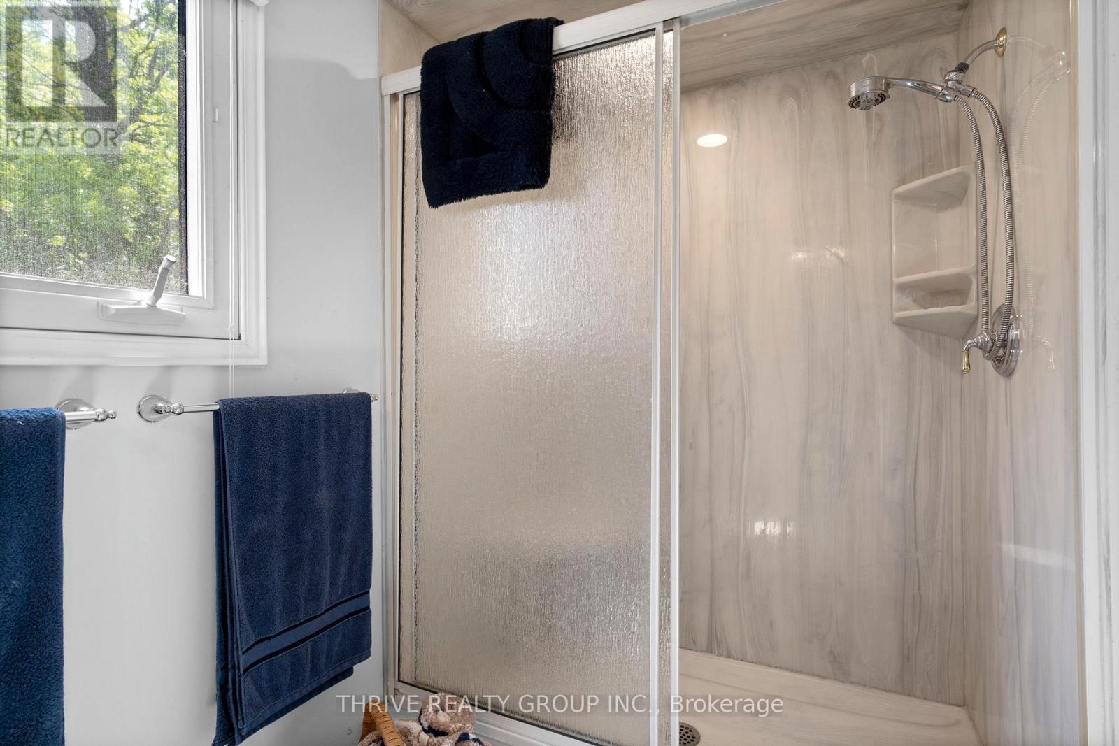255 RIDGEWOOD CRESCENT - 25