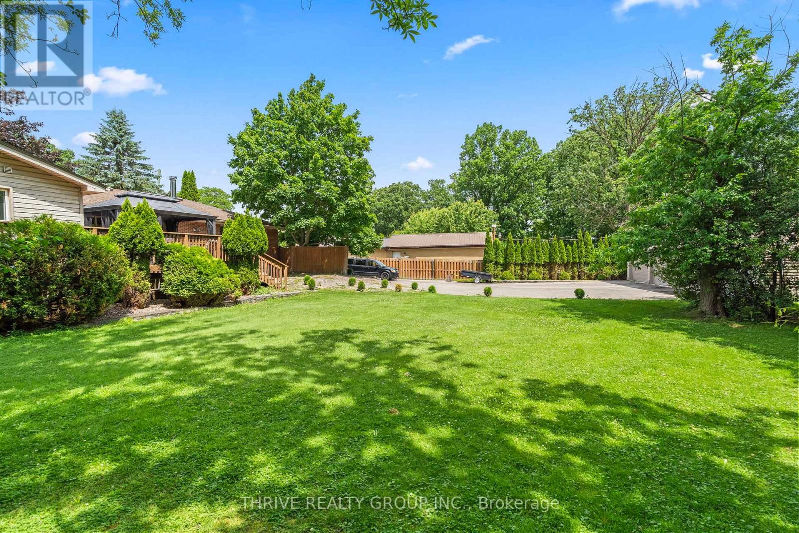 255 RIDGEWOOD CRESCENT - 38