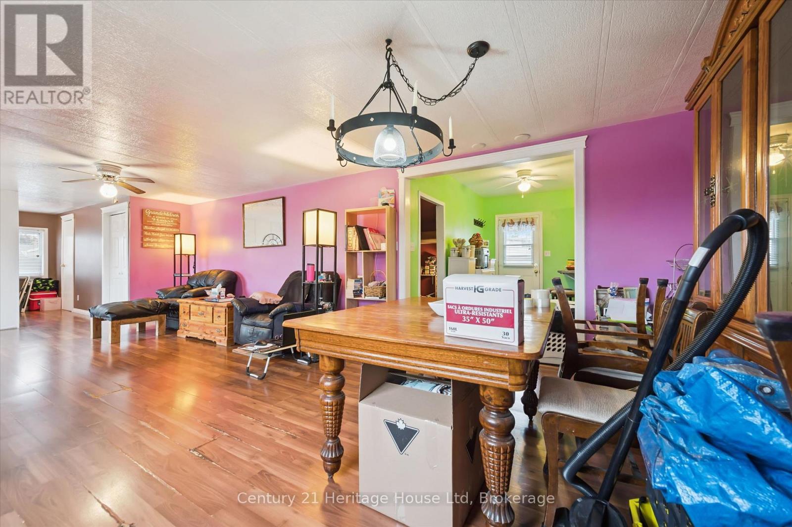 25 FOURTH AVENUE - 15