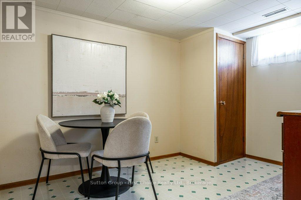 488 CASTLEGROVE BOULEVARD - Image 36