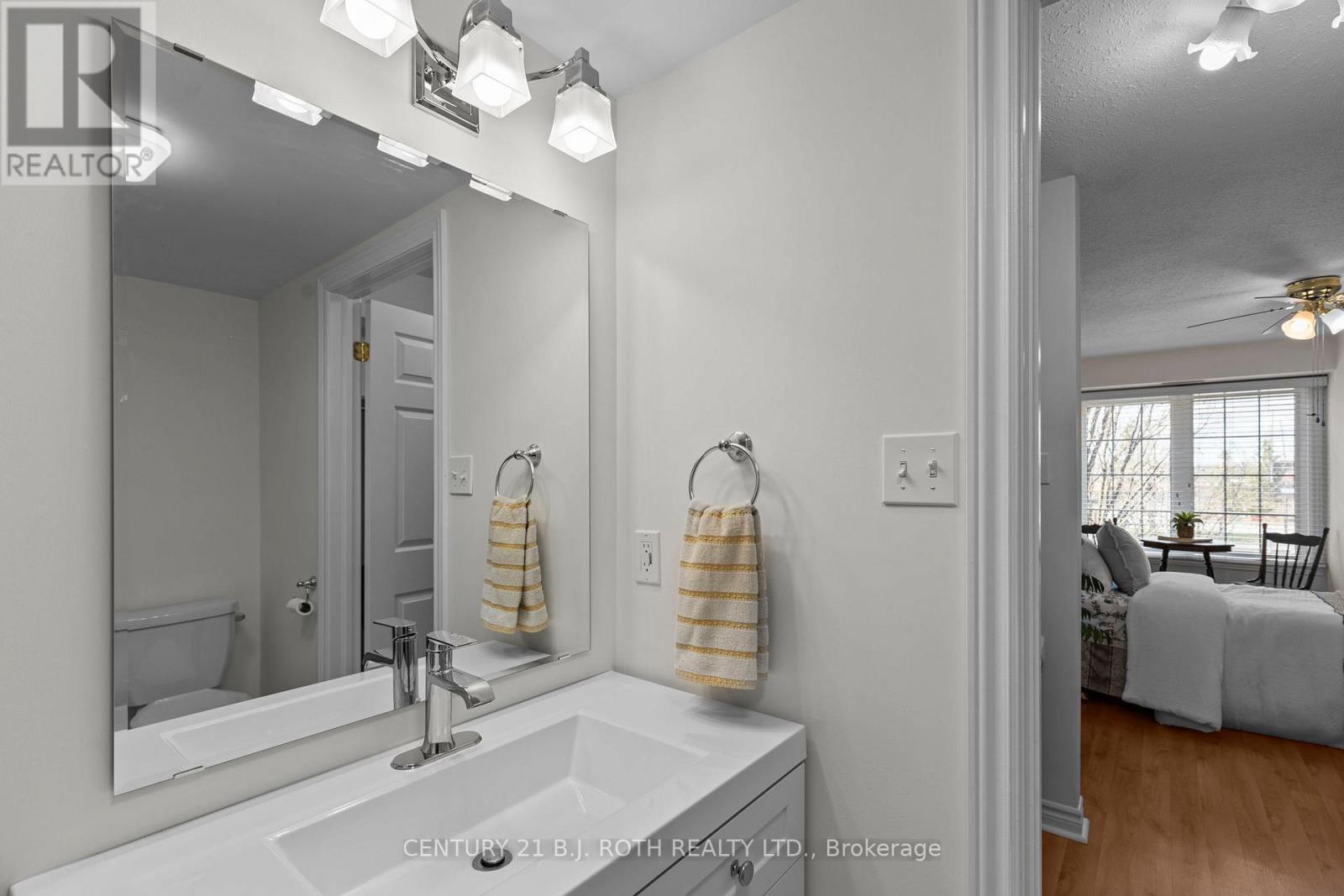 #209 49 JACOBS TERRACE - 14
