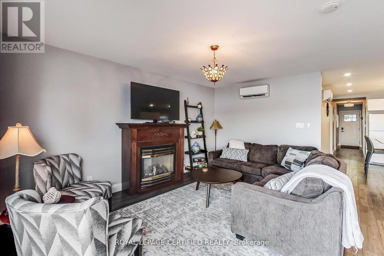 69 OLIVE CRESCENT - 10