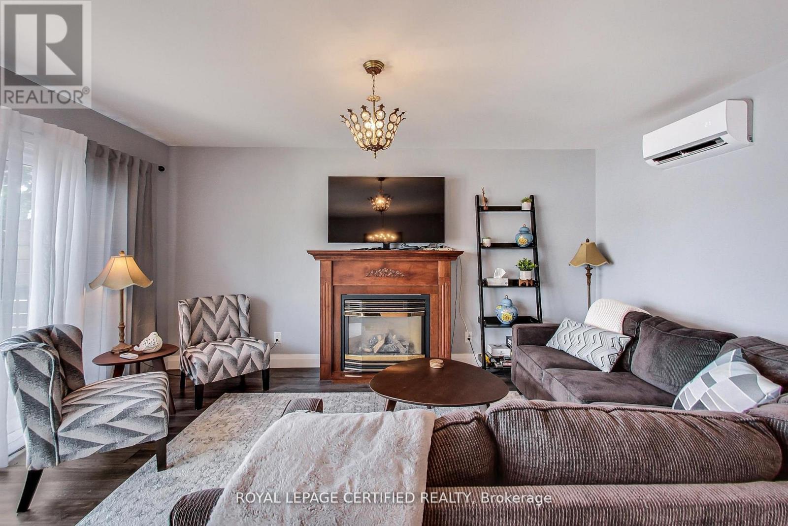 69 OLIVE CRESCENT - 11
