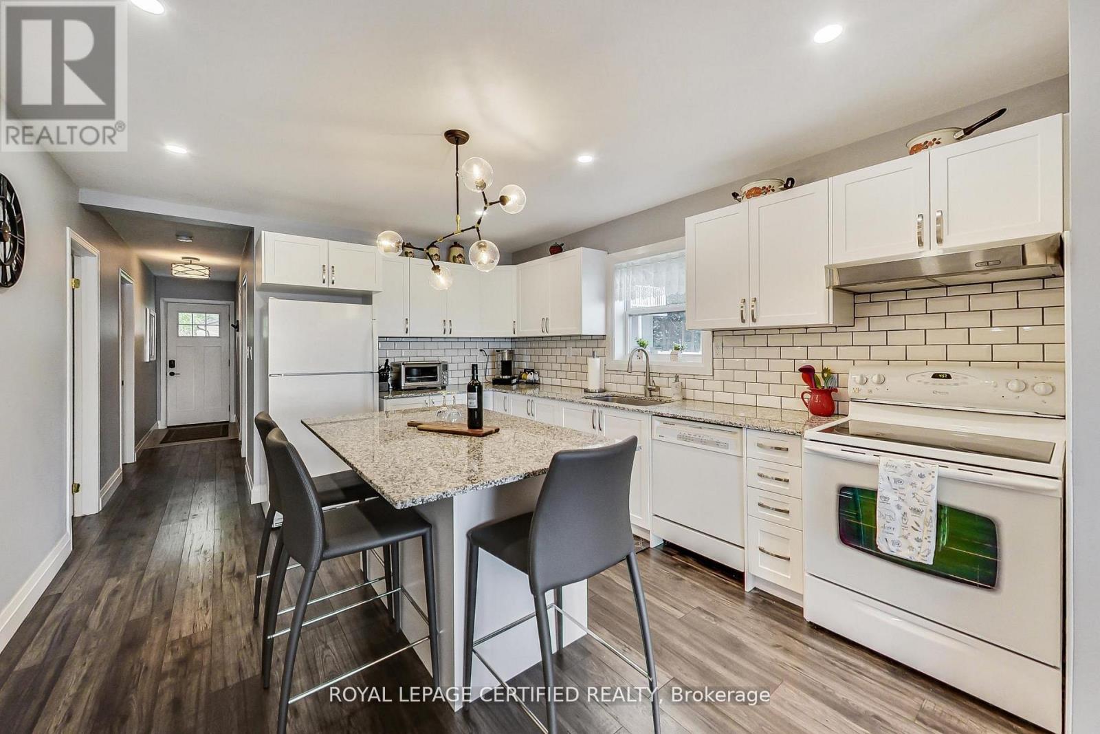 69 OLIVE CRESCENT - 13