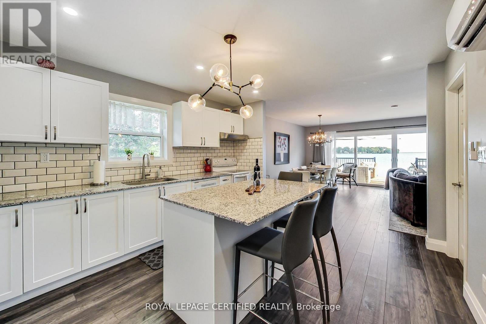 69 OLIVE CRESCENT - 14